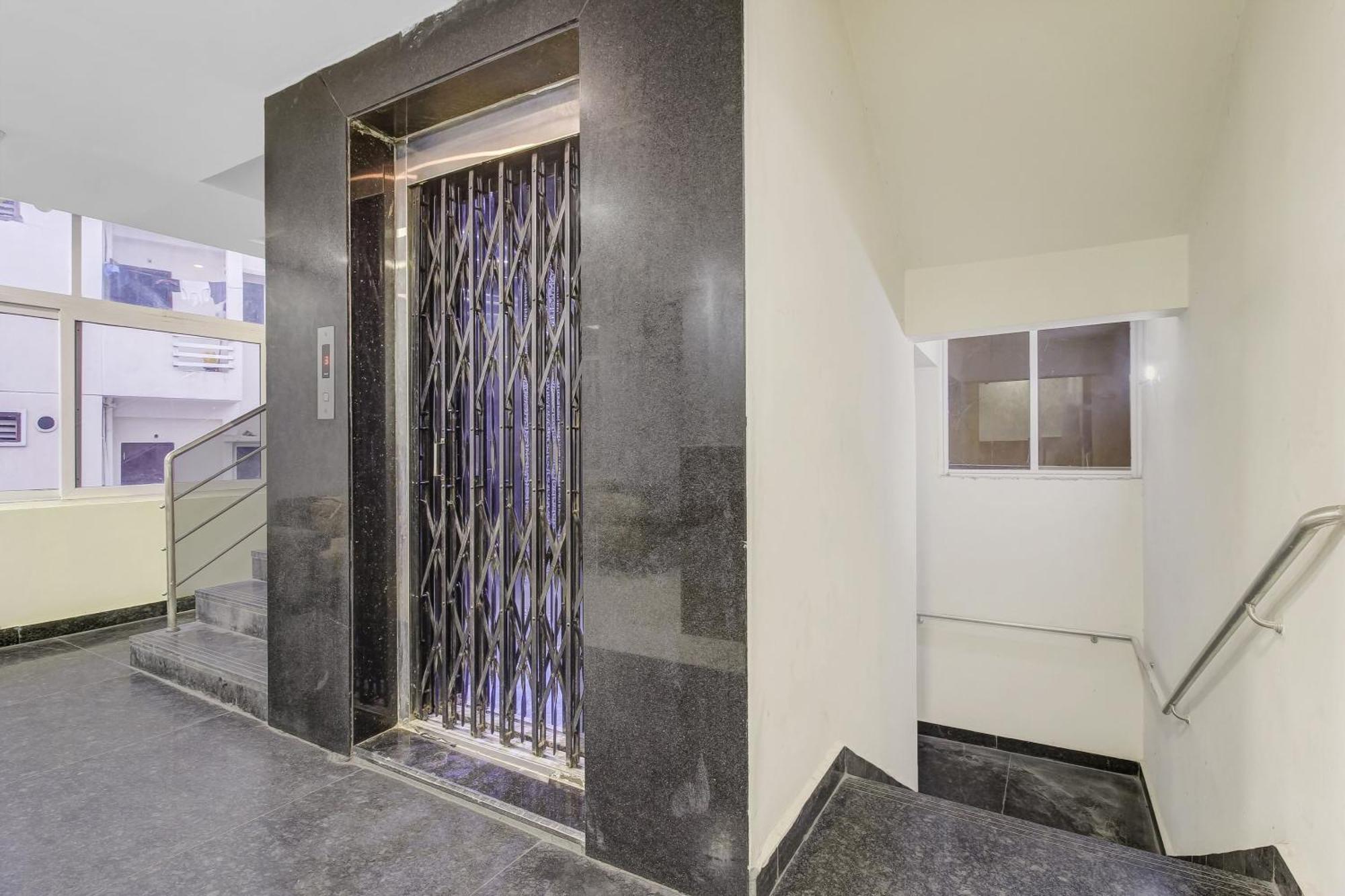 Collection O Galaxy Suites Hajdarábád Exteriér fotografie
