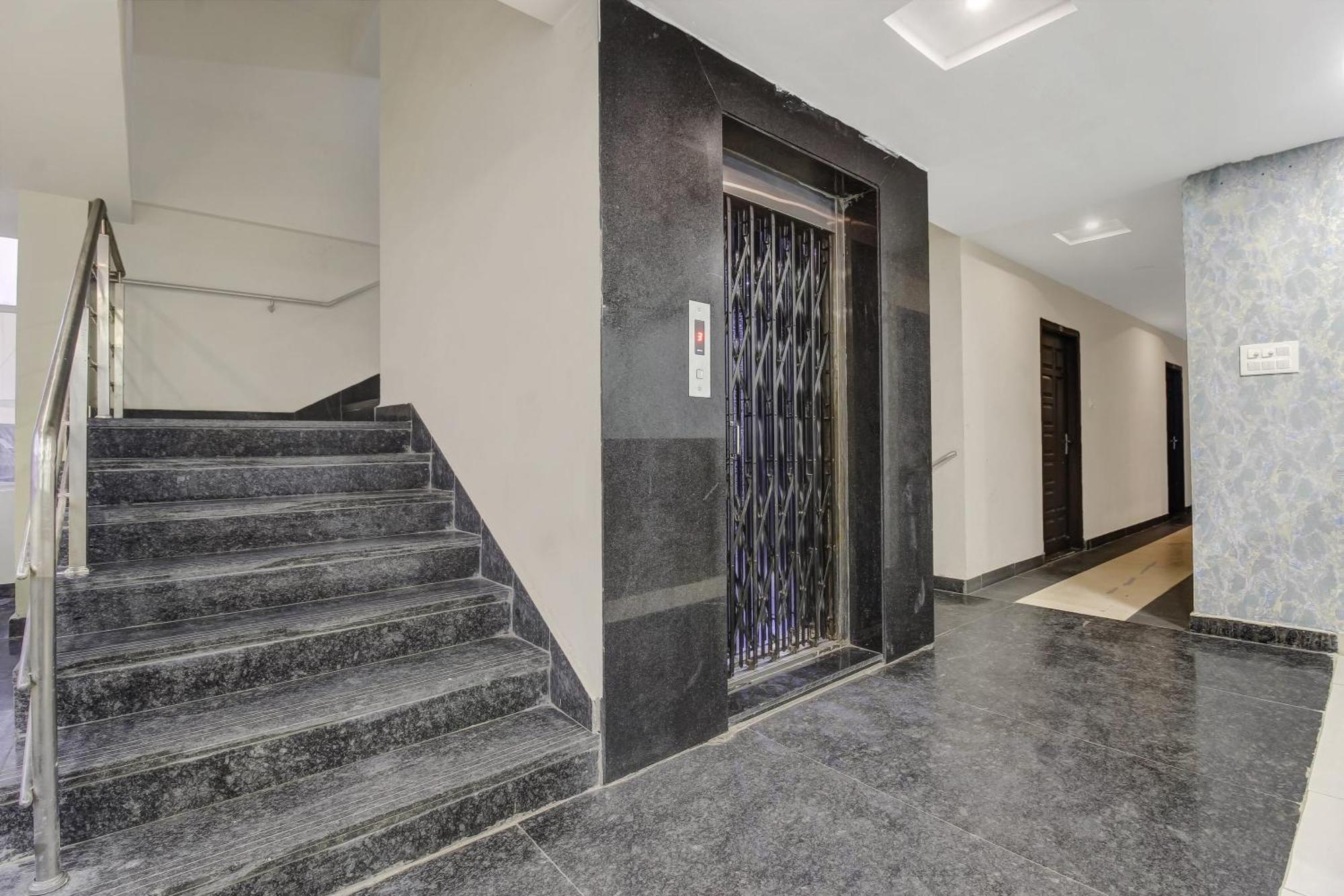 Collection O Galaxy Suites Hajdarábád Exteriér fotografie